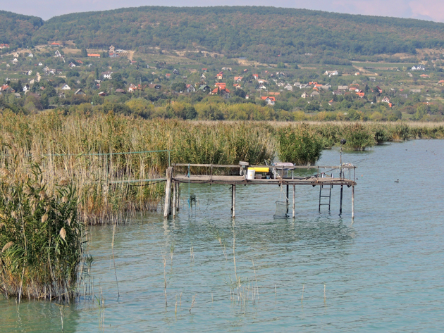 Balatonfüreden közvetlen vízparti, 750 m2-es, saját stéggel, kikötés… 3