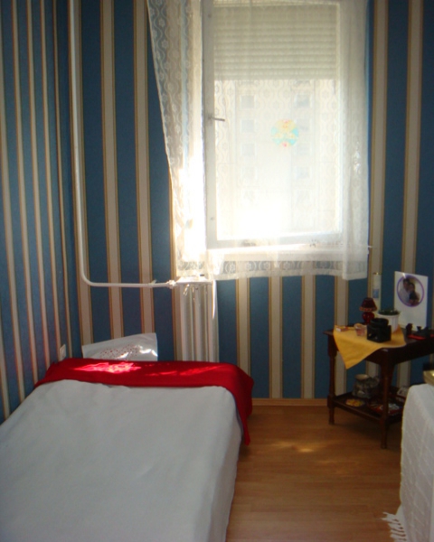 Veszprémben a Haszkovó lakótelepen 76 m2-es  3 + fél szobás, erkélye… 7