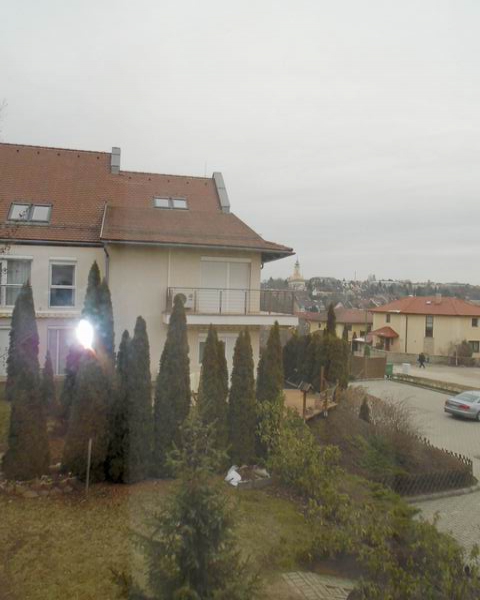 Veszprém történelmi városrészében, közel a belvároshoz, 2006-ban tég 10